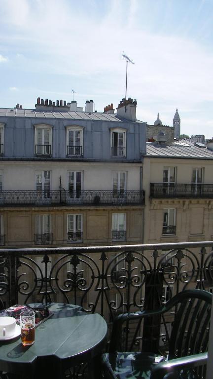 Victoria 2* Paris